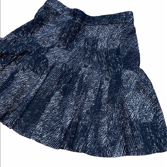 Banana Republic black flare skirt size 4 - Picture 1 of 7